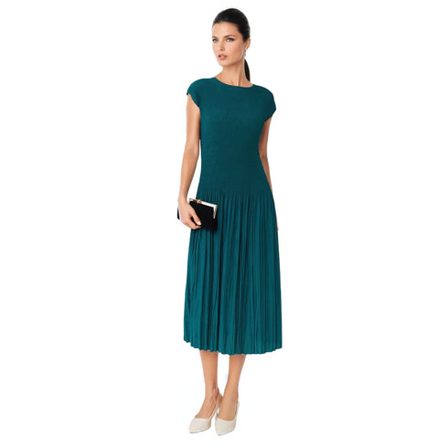 Sleeveless Elegant Pleated Knit Midi Dress – DR1570